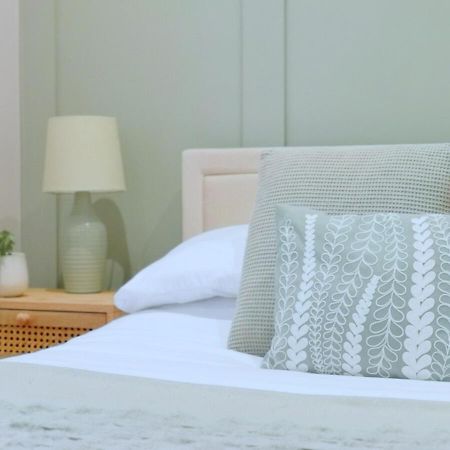 Stunning Modern Apartment Sleeps 4 - 6 Min Walk From Golden Beaches-Free Parking Bournemouth Dış mekan fotoğraf