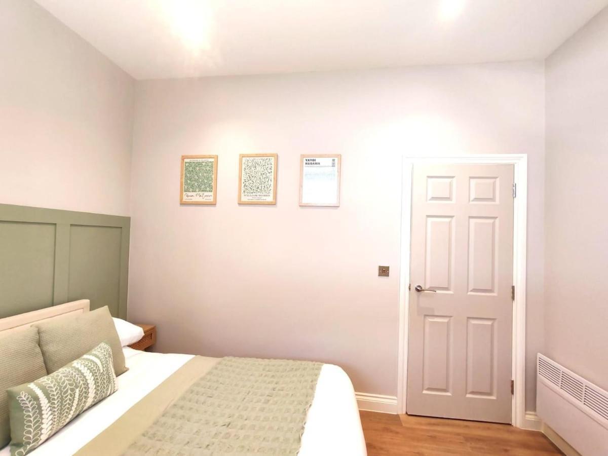 Stunning Modern Apartment Sleeps 4 - 6 Min Walk From Golden Beaches-Free Parking Bournemouth Dış mekan fotoğraf