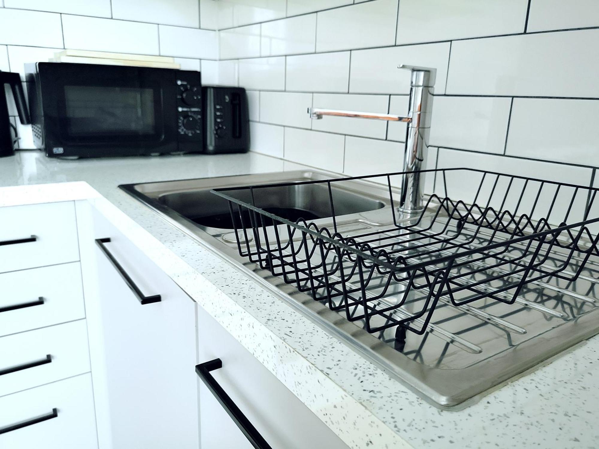 Stunning Modern Apartment Sleeps 4 - 6 Min Walk From Golden Beaches-Free Parking Bournemouth Dış mekan fotoğraf